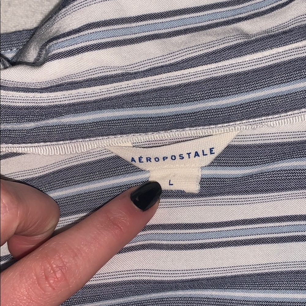 Button down - Picture 2 of 3
